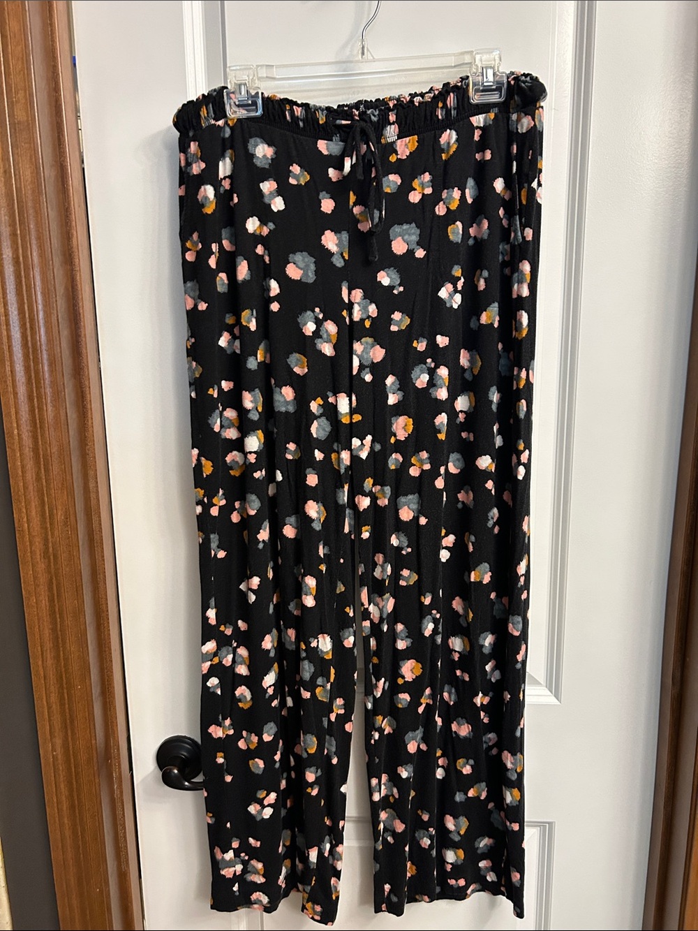 Soma Black Wide-Leg Floral Lounge Pants with pockets